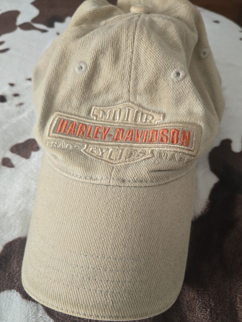 Vintage Harley-Davidson Beige Cap with Orange Logo Embroidery